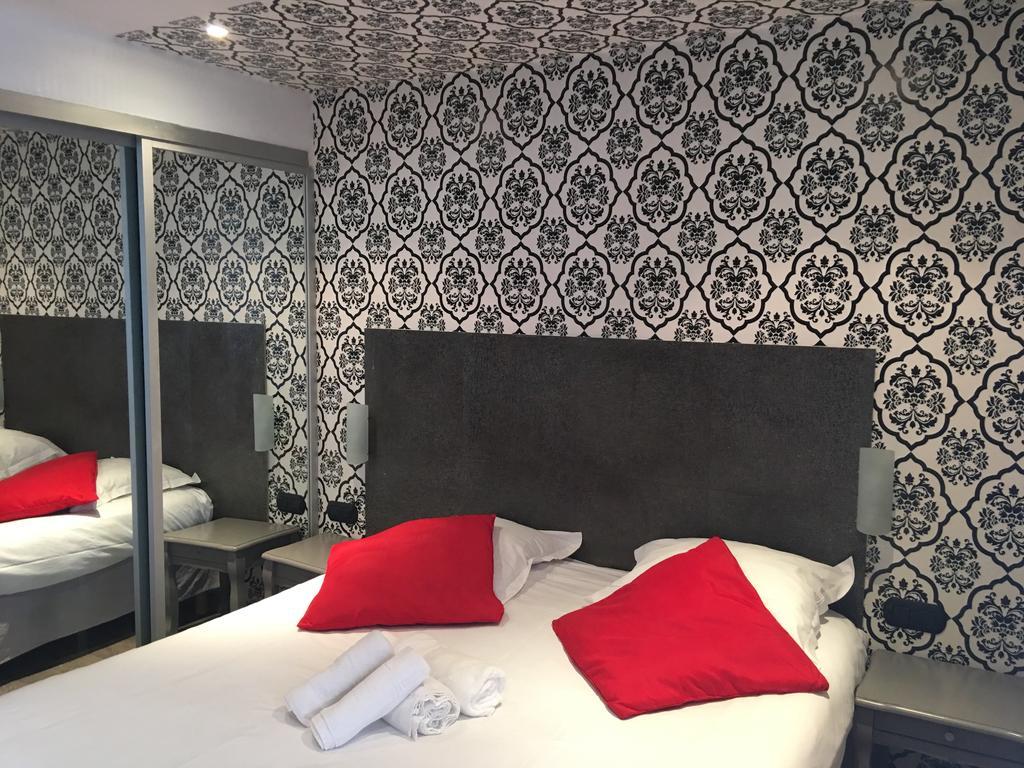 The Element Hotel Paris Exterior photo